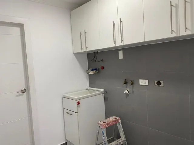 Departamento Venta, 3 Dorm, Terraza, Sector Reservorio - Colegio Menor. Flamante, Remodelado de Lujo — imagen 5