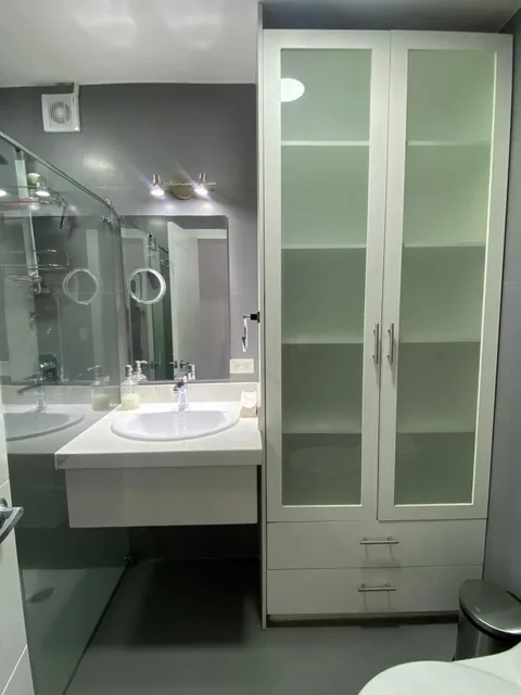 Departamento Venta, 3 Dorm, Terraza, Sector Reservorio - Colegio Menor. Flamante, Remodelado de Lujo — imagen 4