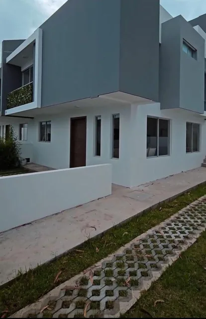 Casa de 265 m² con 3 Dorm. en Venta en Calderón — imagen 2