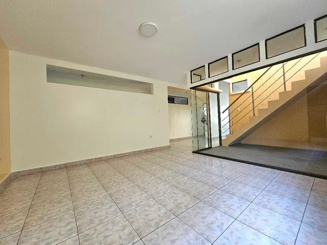 Vendo Casa Urb. La Campiña, Una Panta, con Piscina, Manabí — imagen 4