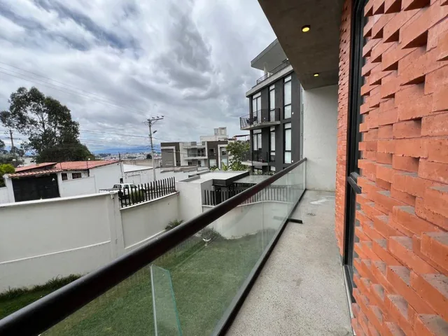 Venta Departamento con Balcon 2 Dorm. Edf Amahru Iñaquito Alto Junto a La Univ Hemisferios — imagen 5