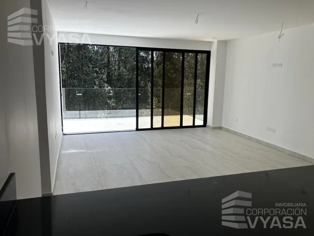 Valle de Los Chillos - Mirasierra, Departamento 2 Dorm. de 95 m² en Venta — imagen 2
