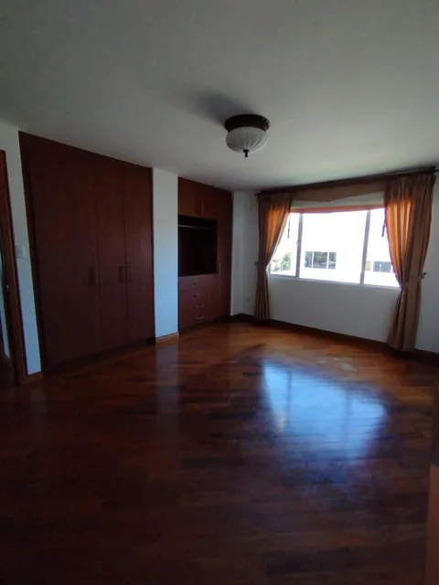 Casa Esquinera en Venta en Tumbaco – Intervalles | 180 m² de Construcción, Jardín y 3 Dorm. — imagen 4