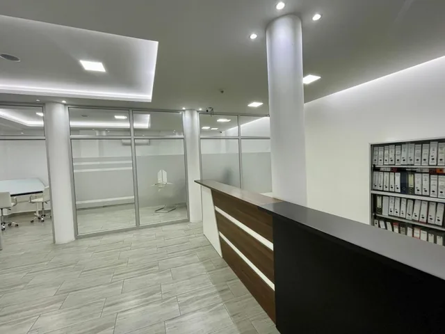 Espacio Comercial Totalmente Equipado Al Norte de Manta, Manabí — imagen 3