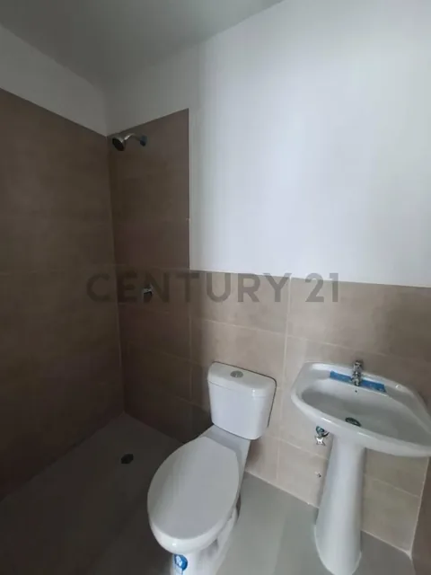 Venta de Casa de Estreno en Urb. Narcisa Club, Guayas — imagen 3