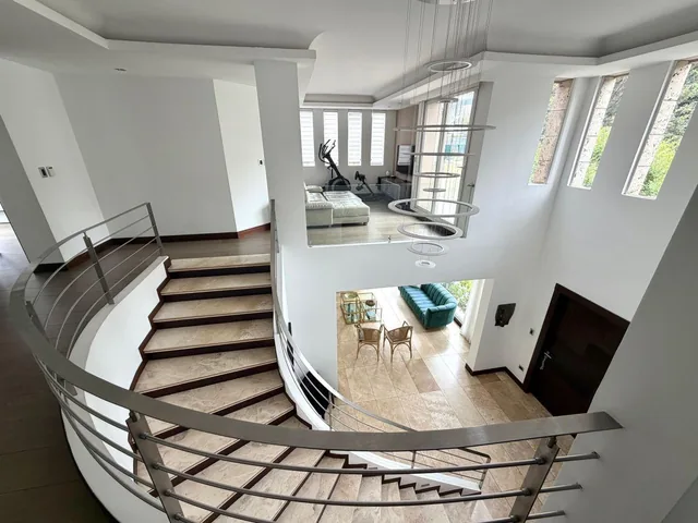 Vendo Fabulosa Casa Moderna 700 m² Construcción, Vistas, Jardines, Pérgolas — imagen 2