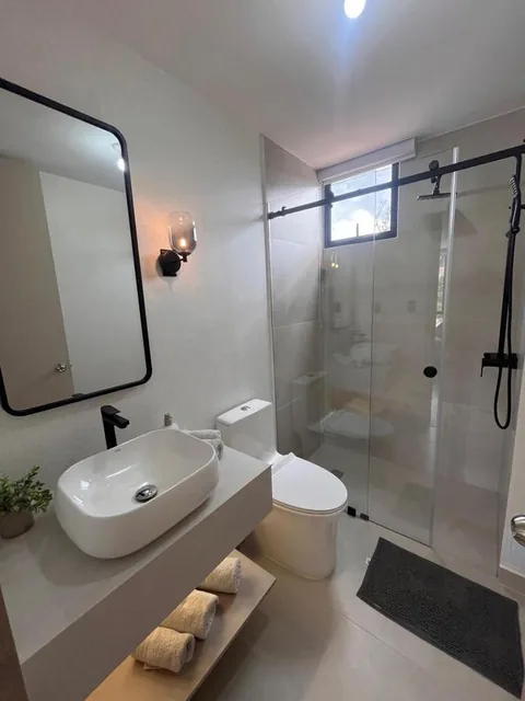 Casa por Estrenar con Dormitorio en Pb de Venta en Tumbaco Ruta Viva — imagen 4