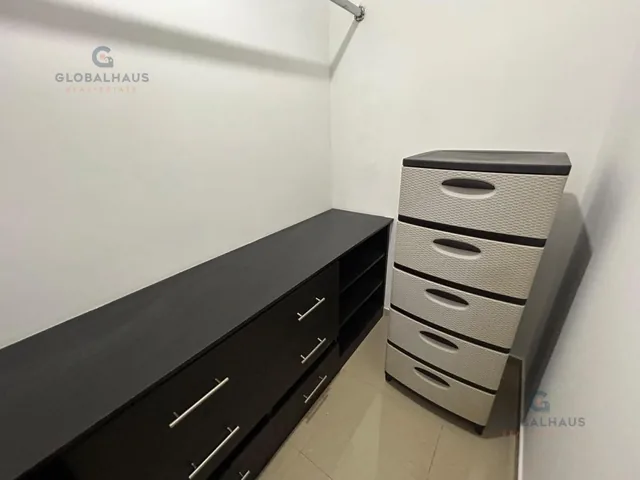 Casa en Venta Amoblada con 3 Habitaciones y Piscina en Urb. Napoli C. S. Guayas — imagen 2
