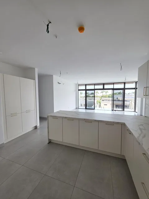 7618.urb. Riona - Samborondon Km3, Vendo Departamento de Estreno, 3 Dorm. $302.132. Guayas — imagen 4