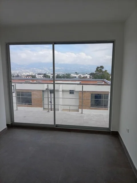 Departamento en Construcción con Terraza Privada, Sector La Morita Tumbaco — imagen 4