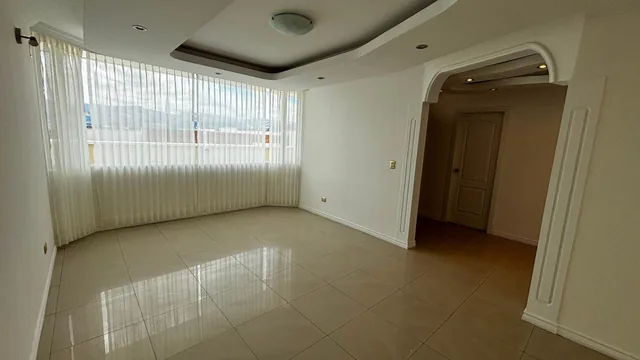 Casa en Venta en Cumbayá – Urbanización Vista Hermosa — imagen 5