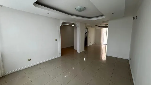 Casa en Venta en Cumbayá – Urbanización Vista Hermosa — imagen 4