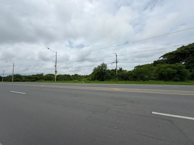 Terreno Industrial en Venta 12.400 m² - Lomas de Sargentillo - Guayas, Guayas — imagen 3