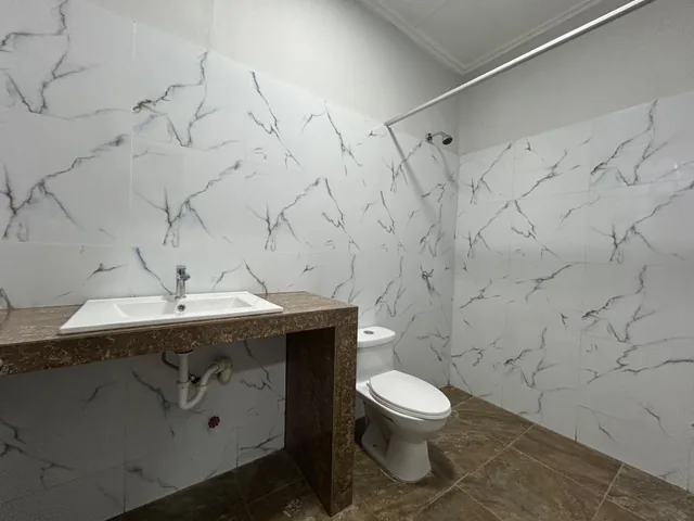 Alquilo/ Vendo Casa Amplia Planta Baja en La Ciudadela Bolivariana, Guayas — imagen 4