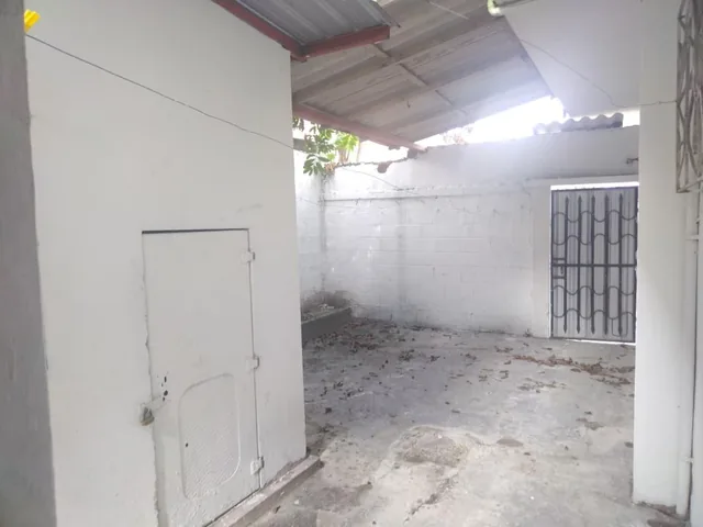 Se Vende Casa Cdla Moran Valverde, Sector Iess (Monij), Guayas — imagen 2