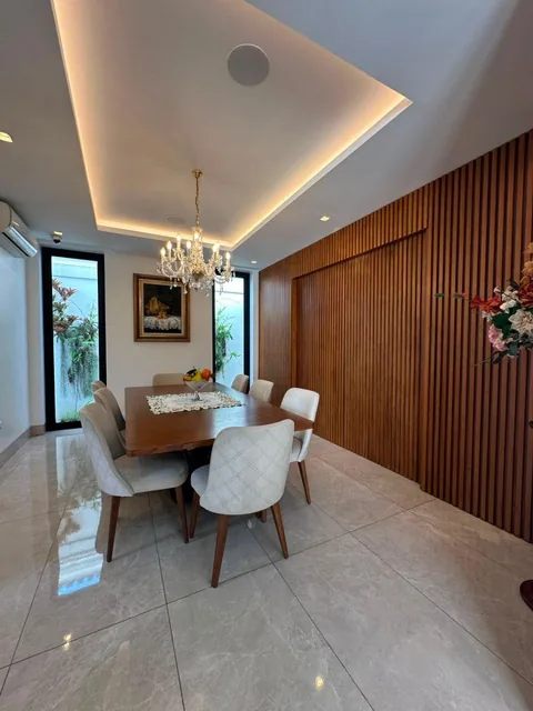 En Venta Casa Vista Al Lago en Samborondon Km 5, Isla Mocoli, Urbanizacion Isla del Río, 440 m², 3d, Guayas — imagen 2