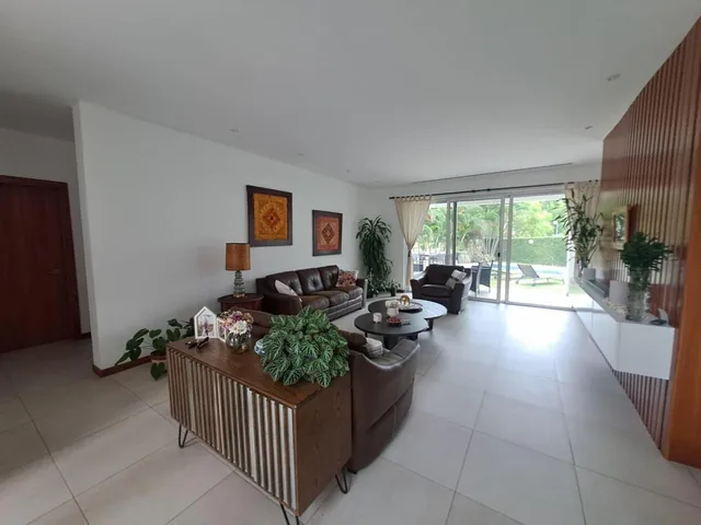 Se Vende Linda Villa con Piscina, con Terreno Adjunto Urbanización Cerrada, Guayas — imagen 5