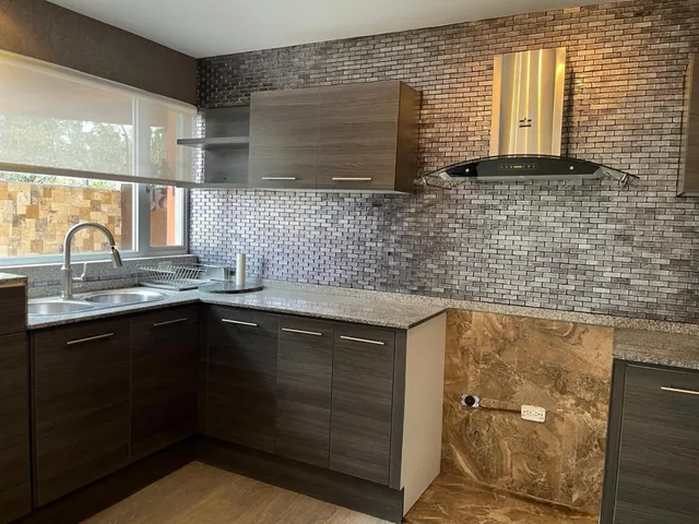 Venta Casa 3 Dorm., en Conjunto en Cumbaya - San Juan — imagen 4