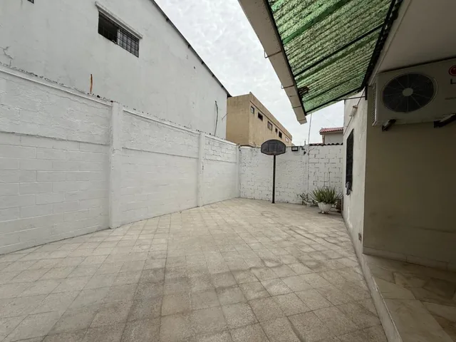 Casa en Venta de 4 Habitaciones Parcialmente Remodelada en Bellavista, Guayas — imagen 5