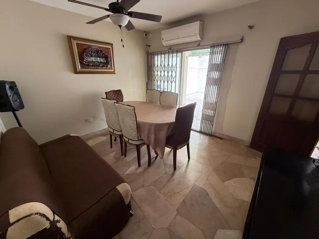Casa en Venta de 4 Habitaciones Parcialmente Remodelada en Bellavista, Guayas — imagen 3