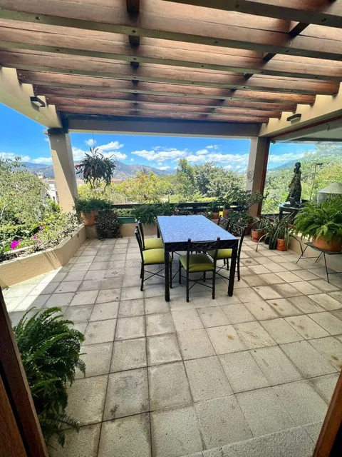 Casa de Lujo en Rancho San Francisco – 712 m² y Jardines | Innova Real — imagen 4