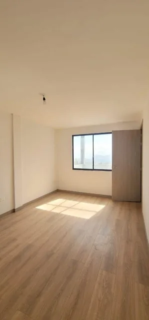 Moderno Departamento Nuevo de 2 Dorm. con Amplia Terraza Frontal y Parqueadero Independiente — imagen 2