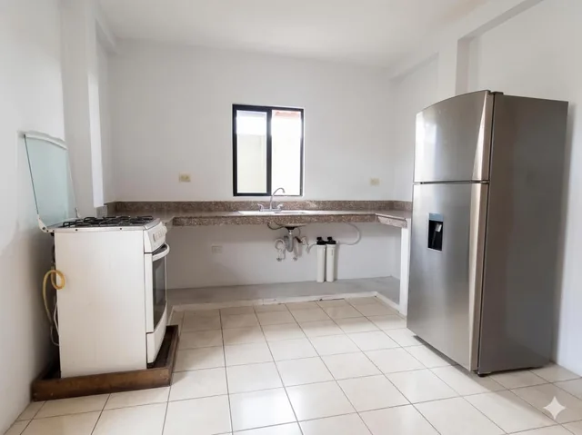 Vendo Casa Esquinera en La Urb. Veranda, Av Narcisa de Jesús, Guayas — imagen 5