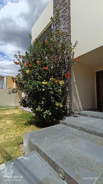 Casa de Venta en Cumbaya en Urbanización Privada — imagen 2