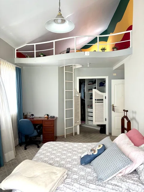 Miravalle Vendo Hermosa Residencia 4 Dorm. urb, Privada — imagen 3