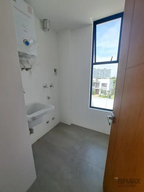 Vendo Dpto 202 Icon Bay Torre B 175 m² Isla Mocoli, Guayas — imagen 3