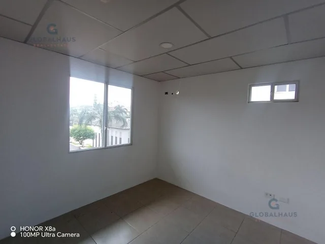 Departamento en Venta con Tres Habitaciones en León Febres Cordero Ribadeneyra m. N. Guayas — imagen 3