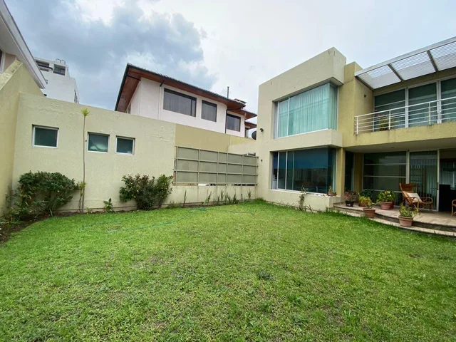 Casa de 410 m² con 3 Habitaciones en Venta en El Condado — imagen 3