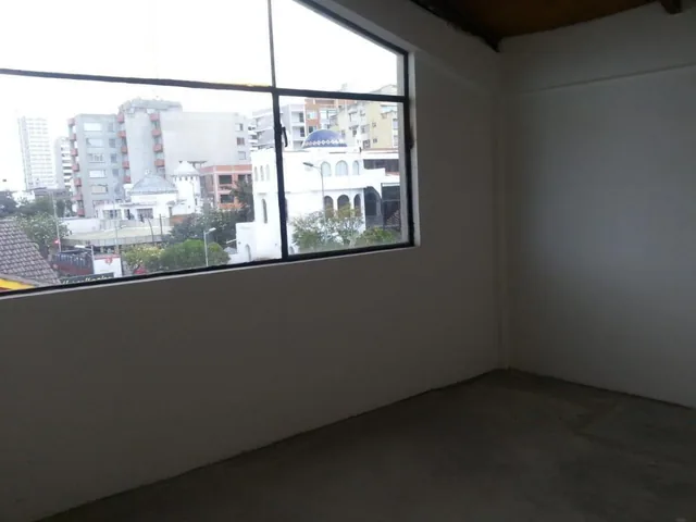 Hostal de Venta Mariscal, Remodelado, 21 Habitaciones con Baño Privado, $299 Mil — imagen 2