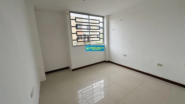Urbanización Cataluna, Vendo Casa 4 Dorm, 150 m², Guayas — imagen 4