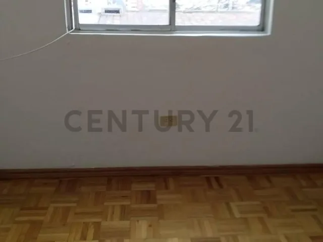 De Oportunidad Casa Norte de Quito por La Ant — imagen 4
