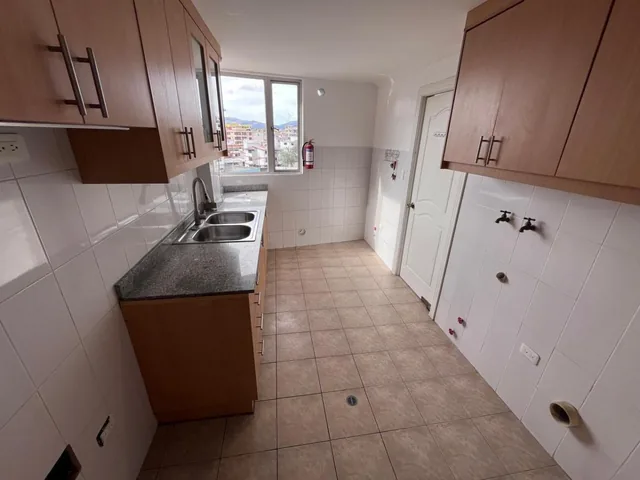 Departamento de 3 Dorm. en Venta, Urbanización Jardines de Amagasí, Sector Solca — imagen 4
