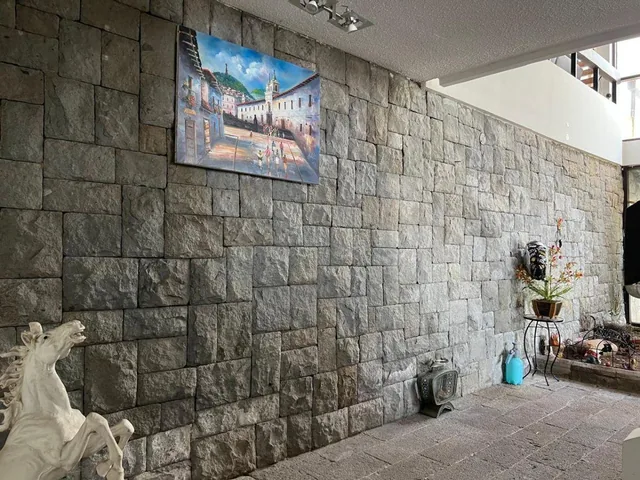 Casa Unifamiliar de 4hab de 3 Niveles en La Granda Centeno — imagen 3