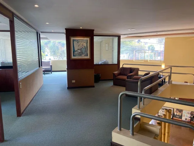 Se Vende Oficina Comercial de 155 m² Ubicado en La Av Eloy Alfaro y Checoslovaquia. Centro Norte — imagen 4