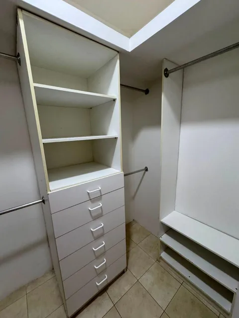 Casa de 600 m² con 4 Dorm. en Venta en Samborondón, Primeros Kilom, Guayas — imagen 5