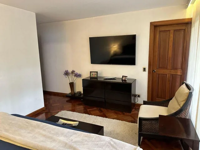 Departamento de Venta, González Suárez, 250 m², 3 Dorm. Cada Uno con Baño — imagen 5