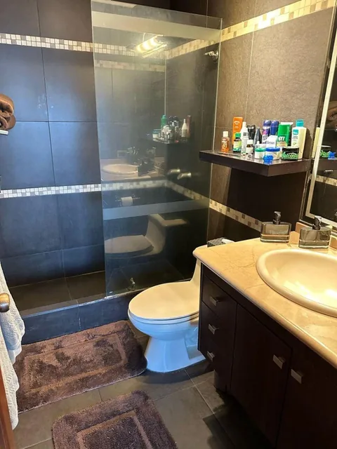 Departamento de Venta, González Suárez, 250 m², 3 Dorm. Cada Uno con Baño — imagen 2