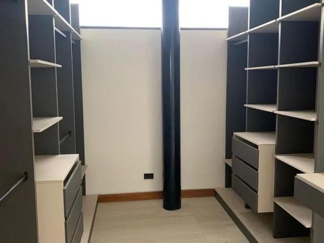 Vendo Hermosa Casa en El Mejor Sector de Tumbaco — imagen 3
