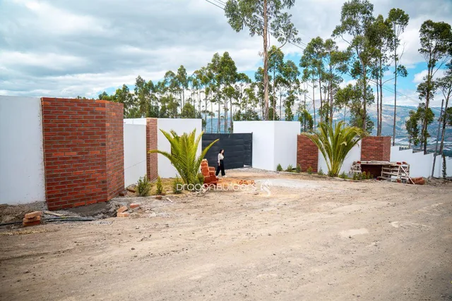 Lotes 1000 m² en Proyecto Estilo Rancho Pedro Moncayo, La Esperanza. Provincia de Pichincha — imagen 2