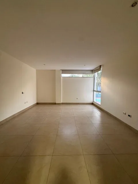Vendo Hermoso y Amplio Departamento en Samborondon, Km. 3.5, Ascensor, Guardiania 24/7, Guayas — imagen 2