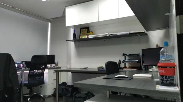 Av Orellana Vendo Oficina 147 m². Provincia de Pichincha — imagen 4
