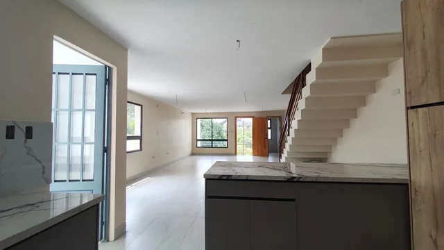 Casa en Venta, Ciudadela Las Cumbres, Irir, Guayas — imagen 2