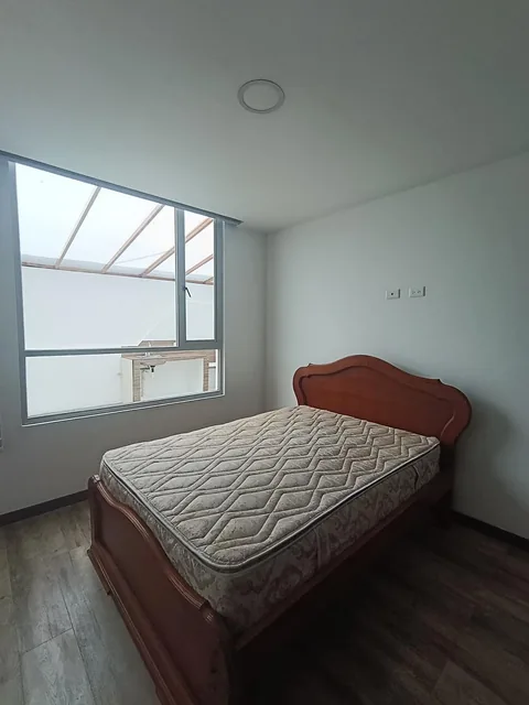 Vendo Amplio Departamento 2 Dorm. con Ascensor, Terraza 1 Parqueo — imagen 3
