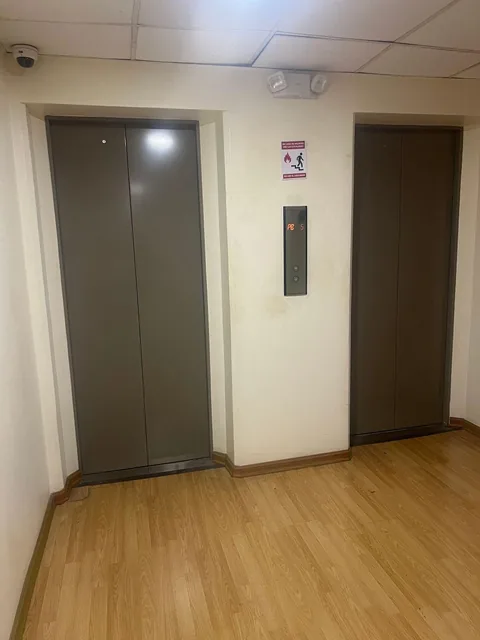 Venta Oficina 79 m² Torres de La Merced, Edificio Esq. Guayas — imagen 5