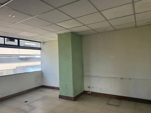 Oportunidad Vendo Oficina Ed. Rumiñahui – Sector La Carolina — imagen 2