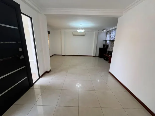 Venta de Casa en Ciudad Celeste Etapa La Ria Via Samborondon, Guayas — imagen 4